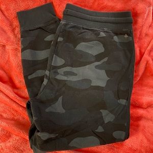 Printed fleece joggers! ⚡️ PART OF A MATCH SET